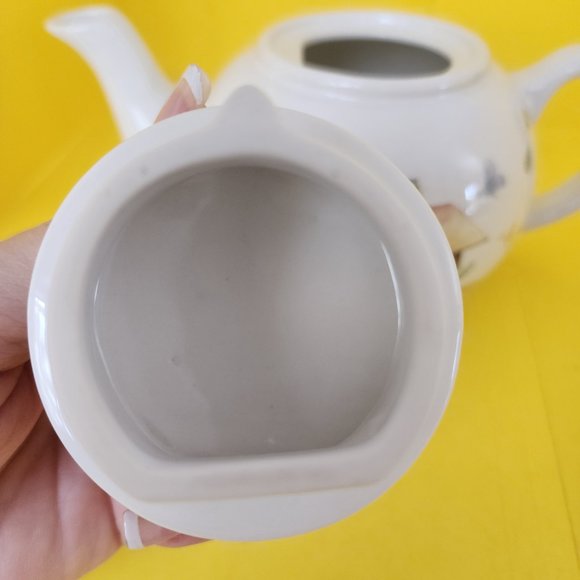 Teapot Hallmark Marjolein Bastin Nature's Sketchbook Gardening Pot Tools Birds - Picture 10 of 16